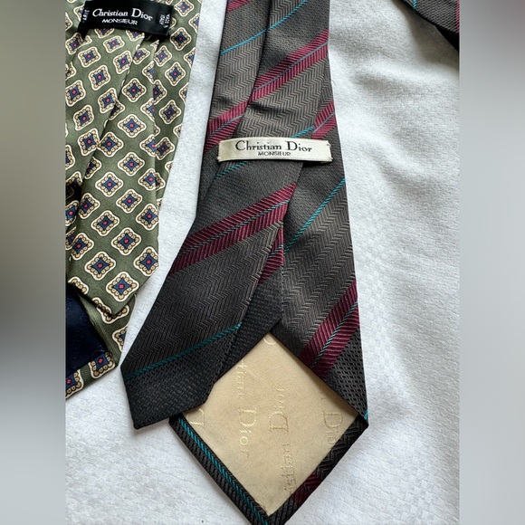🙏Dior Mens Ties (3pcs) - Picture 11 of 17